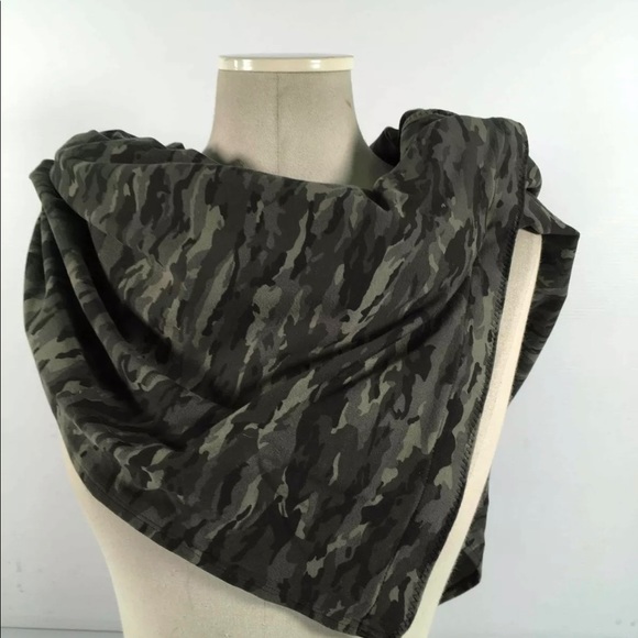 💐 Lululemon Green Cotton Blend Women's Button Wrap Vinyasa Scarf One Size - Picture 1 of 4